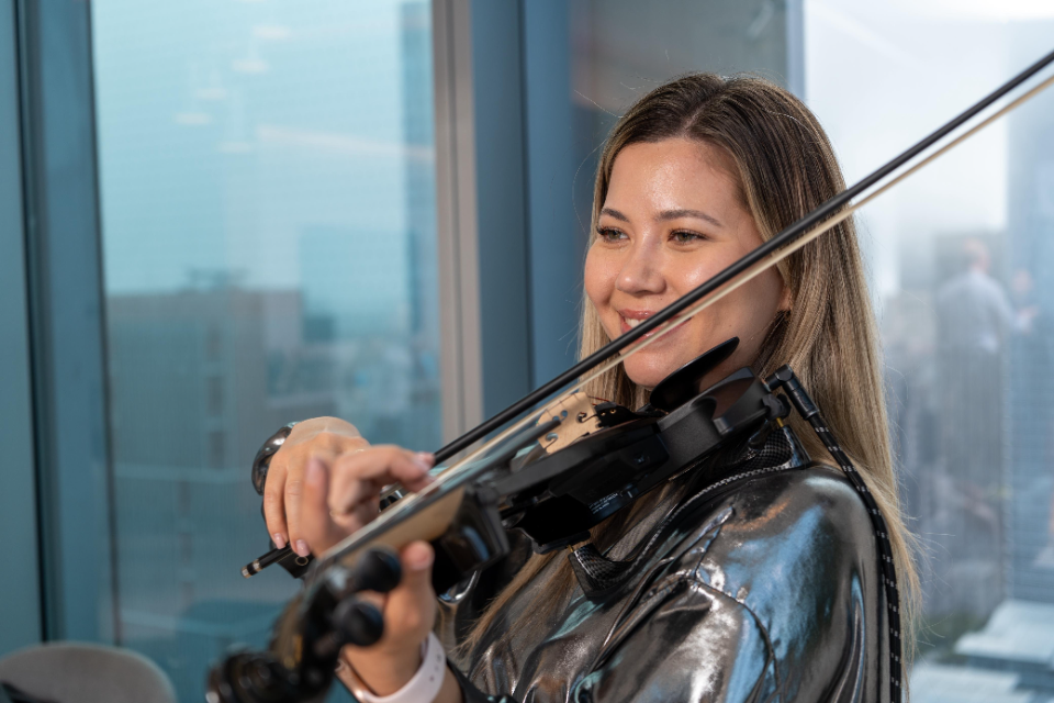 Maya Victoria indoor performance